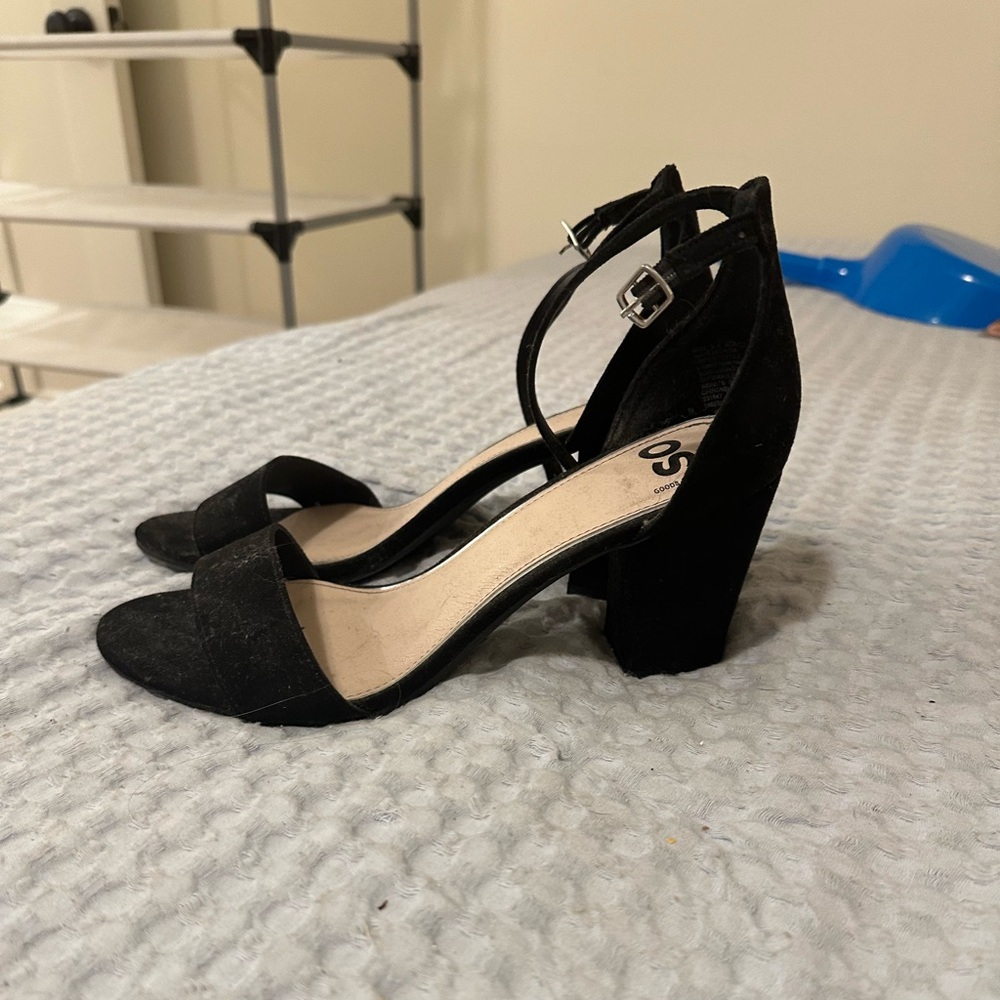 black SO heels